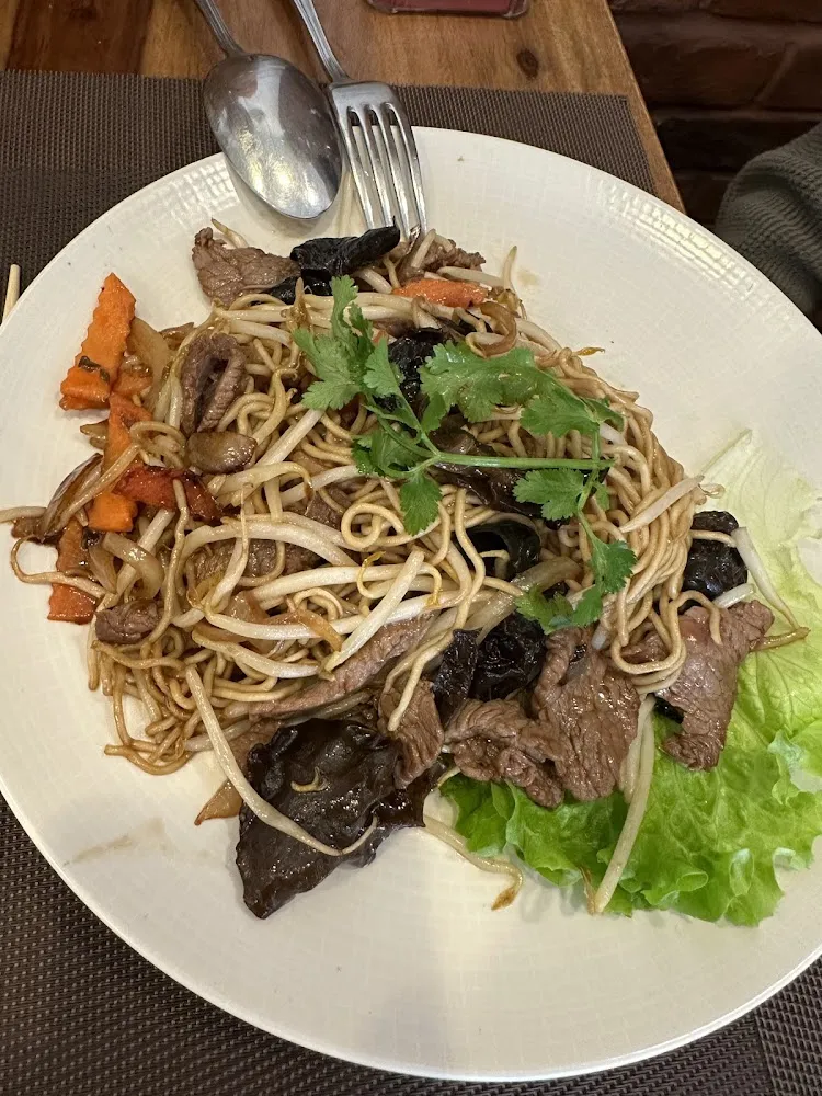 Nouilles Sautées Au Bœuf