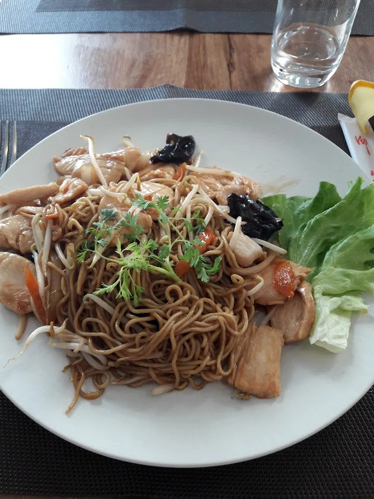 Nouilles Sautées Au Poulet